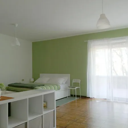 Casetta Con Terrazza * كومو