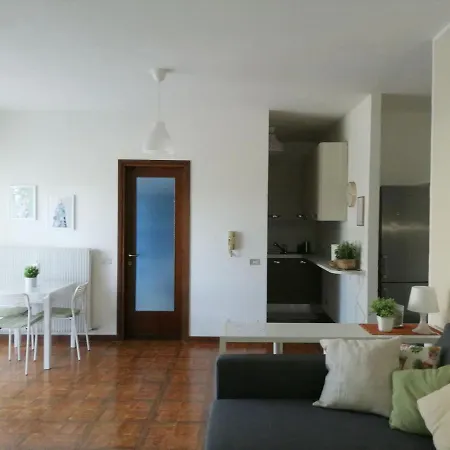 Casetta Con Terrazza كومو