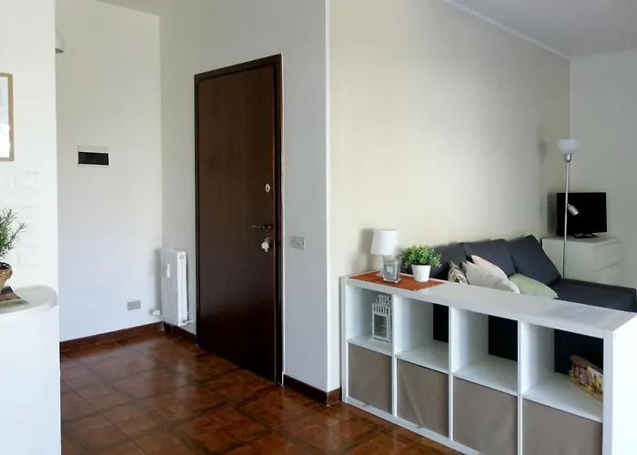 Casetta Con Terrazza * Комо